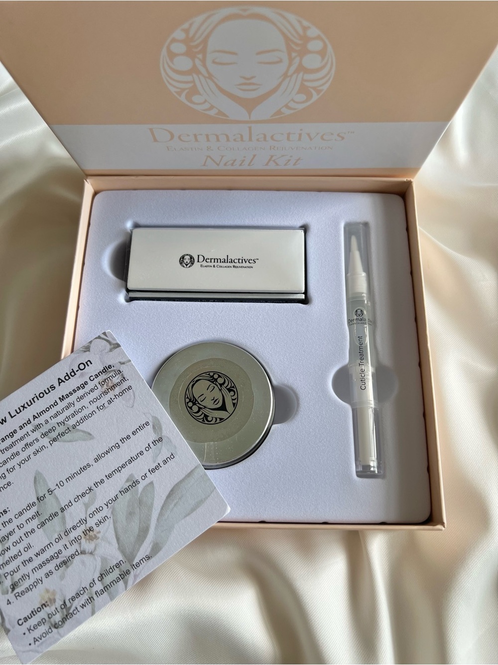 Dermalactives Nail Kit - Peach & White